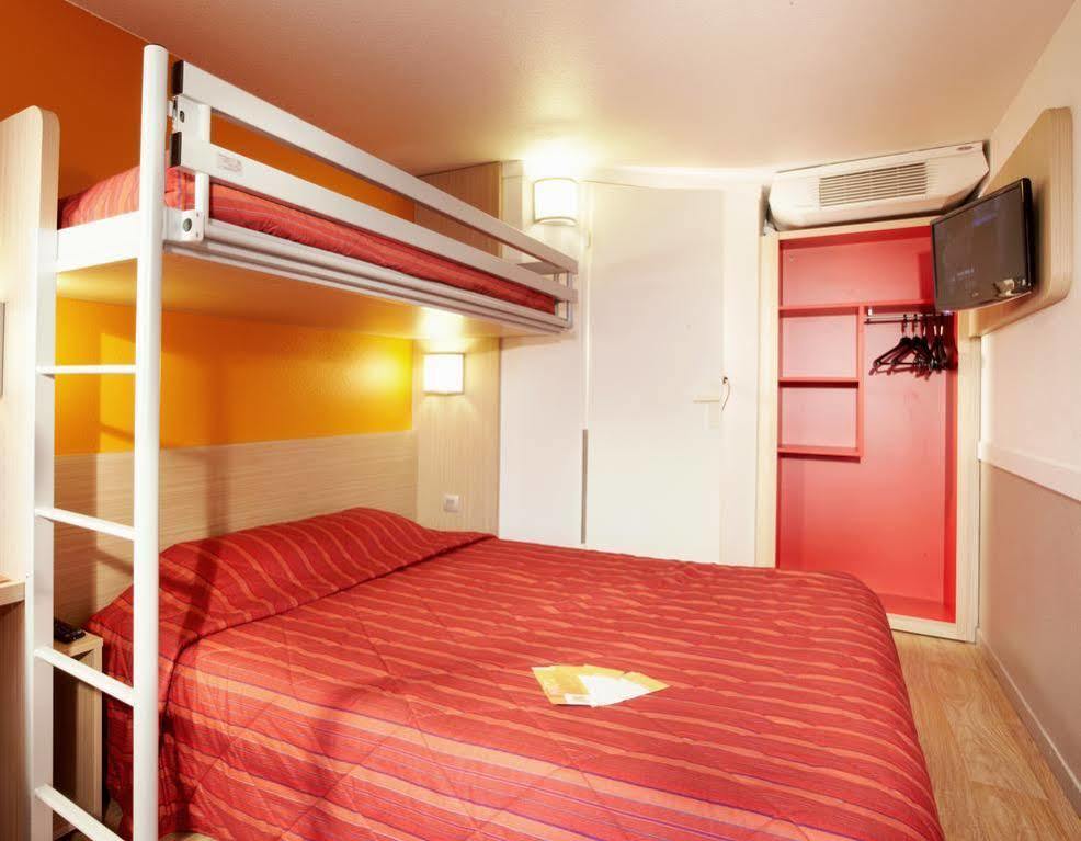 Premiere Classe Paris Ouest - Nanterre - La Defense Kültér fotó