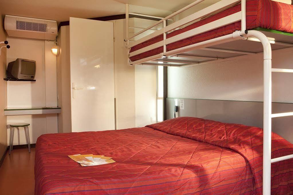 Premiere Classe Paris Ouest - Nanterre - La Defense Kültér fotó
